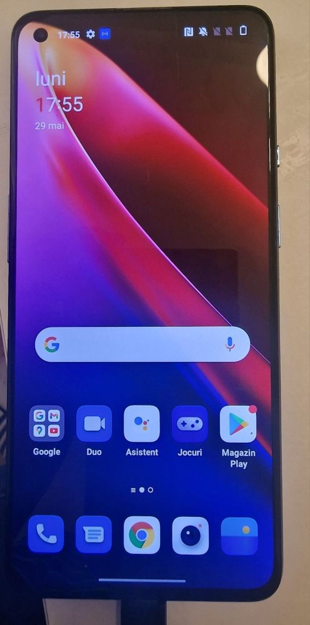 bonjour. mon One Plus 9 5G . tres bon etat. il marche parfait. Téléphones et tablettes