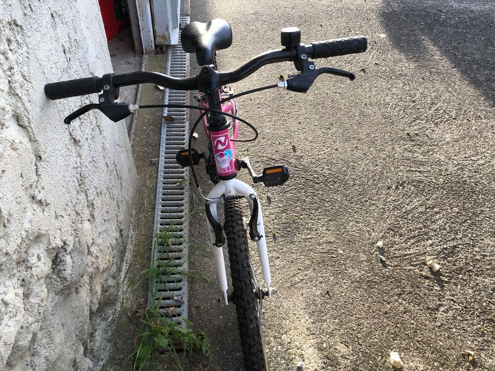 V&eacute;lo fille 7/10 ans Vlos