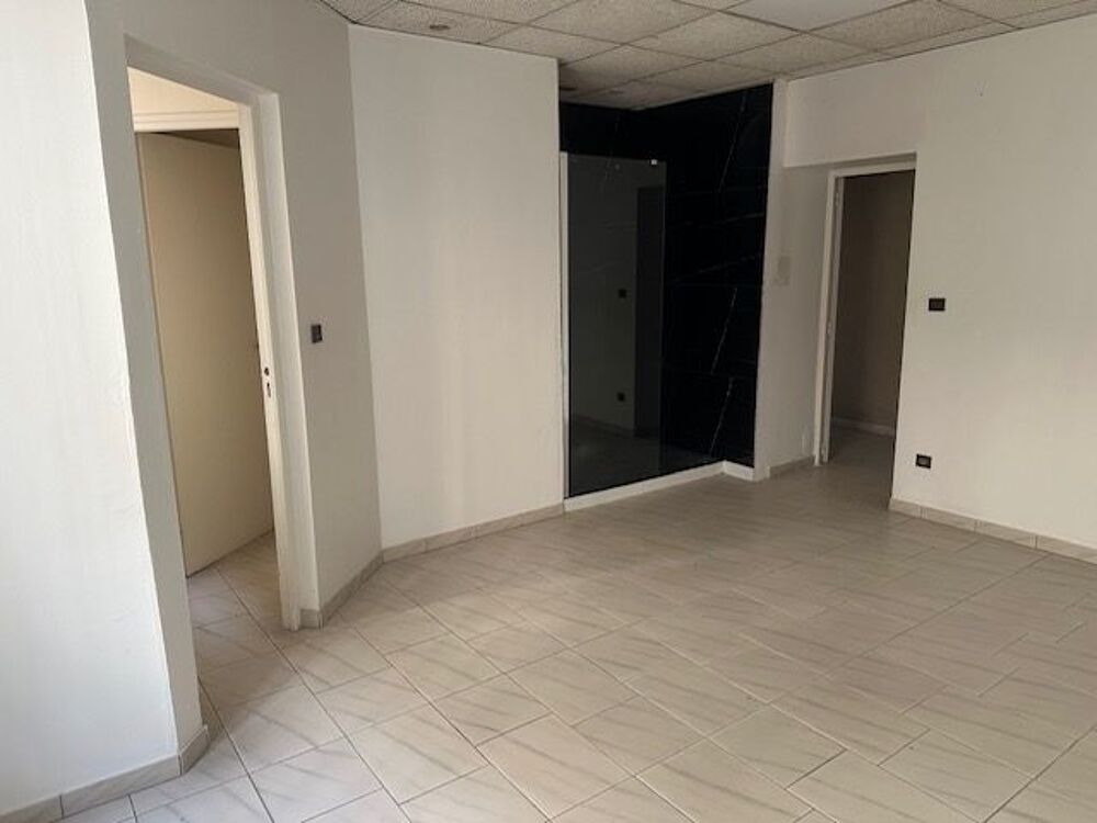 Location Appartement HAYANGE dans petite résidence, grand F3/4 103 M2 , RDC Hayange