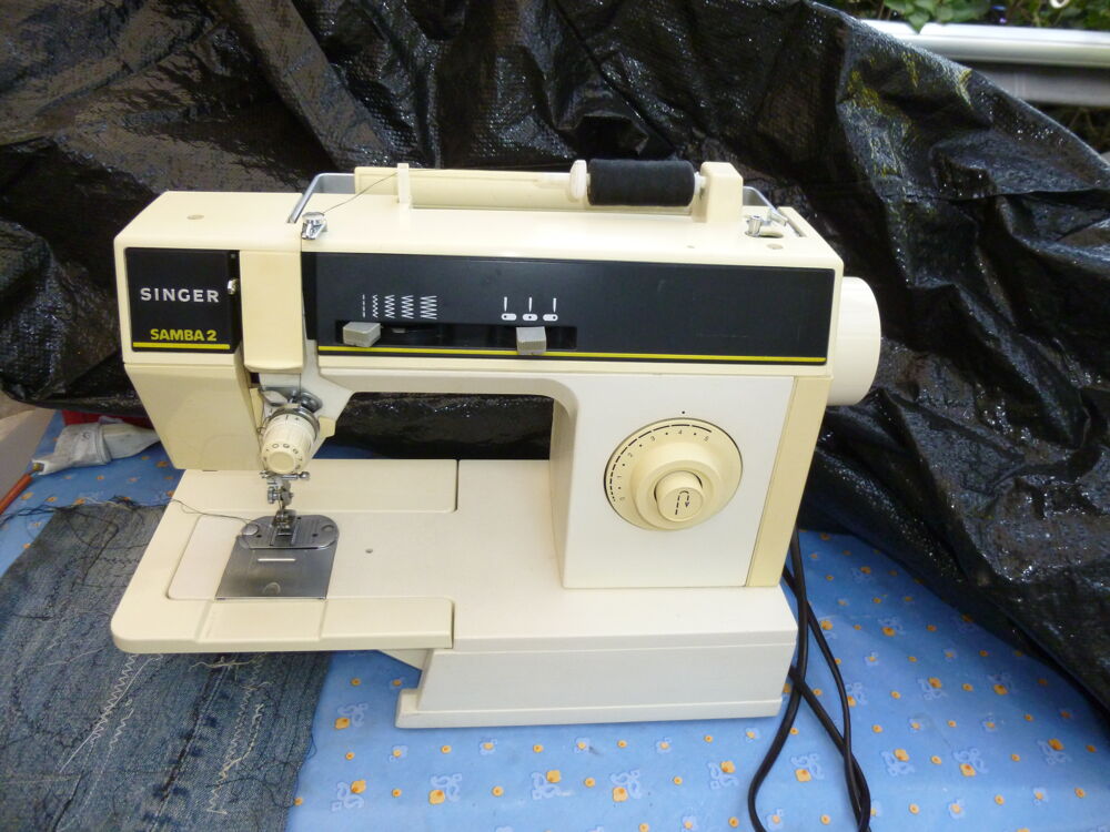 Achetez machine à coudre occasion, annonce vente à Agde (34) WB172003917