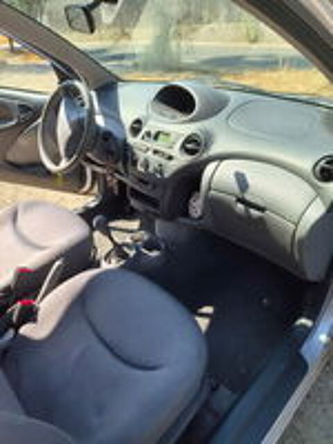 Yaris 1.0i 2000 occasion 69730 Genay