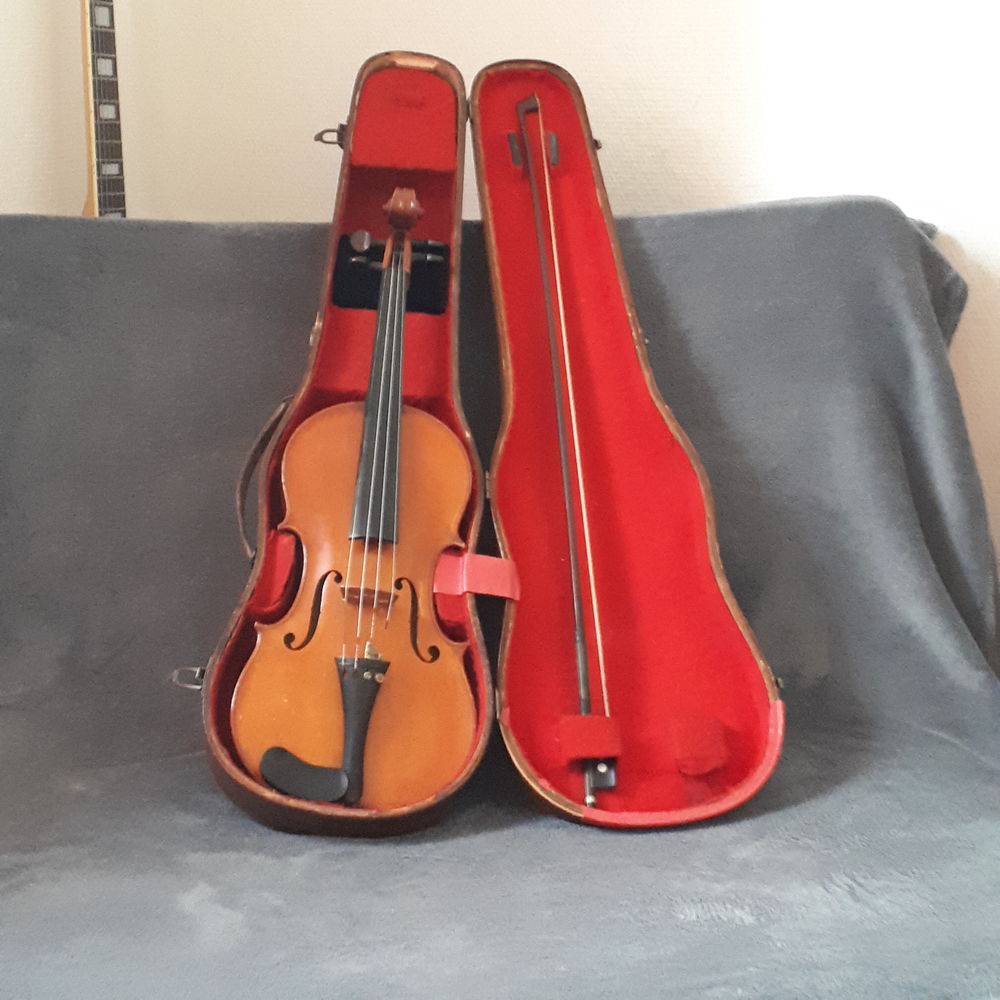 violon copie Nicolaus Amatus Cremone Hieromyni fecit 1651 Instruments de musique