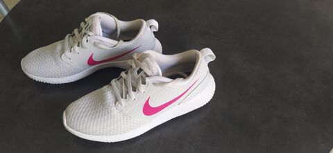 Basket Nike 40 Saint-Christophe-du-Bois (49)