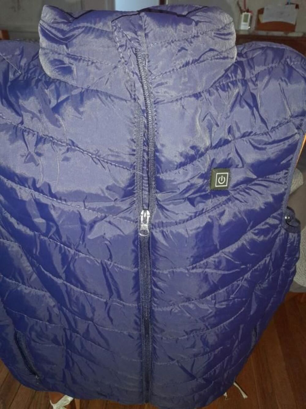Gilet chauffant taille s.
Vendu sans la batterie Vêtements