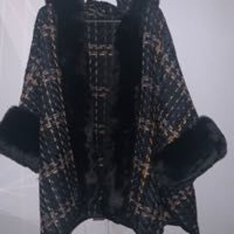 CAPE  femme TWEED Lgre noir gris beige taille unique 45 Cannes (06)