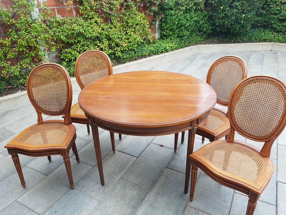 Table et chaises en merisier massif Meubles