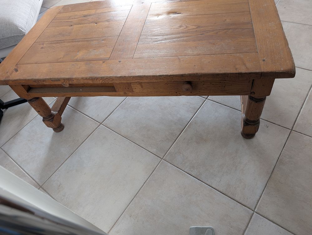 Table basse en ch&ecirc;ne massif Meubles