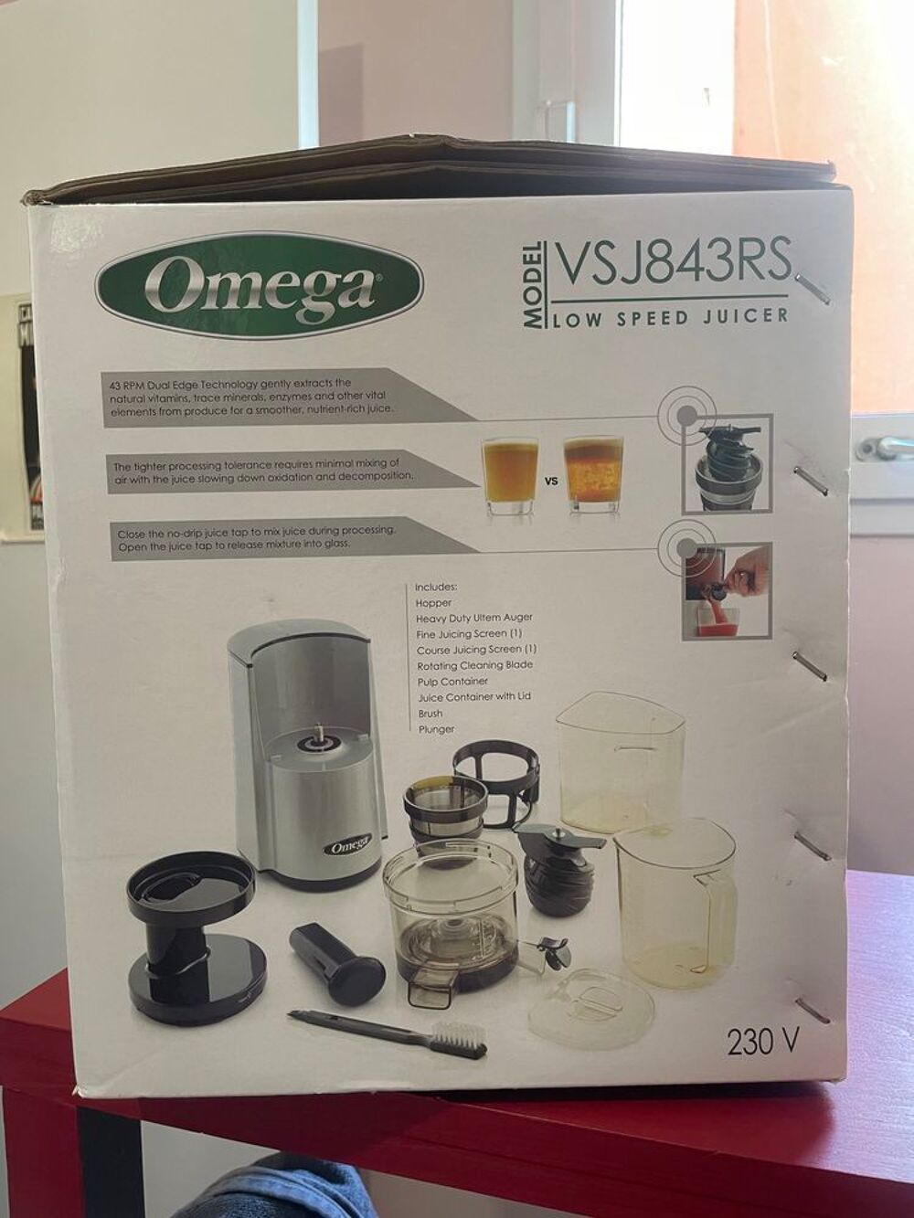 - [ ] Extracteur de jus Omega VSJ843RS €" Jus maison ultra vitamin&eacute; ! Electroménager