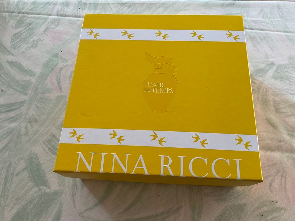 Nina Ricci l'Air du Temps coffret eau de toilette et cr&egrave;me 