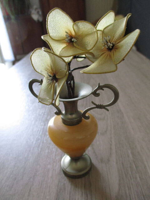Petit vase en onyx + fleurs tissus 10 Saint-Ouen (41)