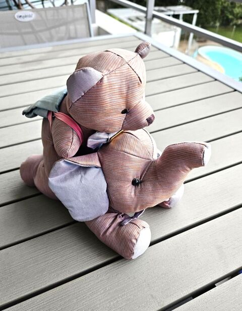 lphant et son petit: de chez JIM Thomson 12 Cannes (06)