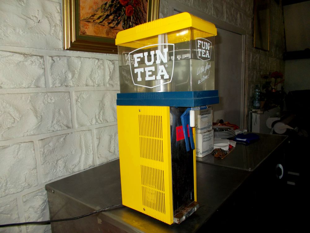 Distributeur de boisson fra&icirc;che marque fun tea 5/6 litres Electroménager