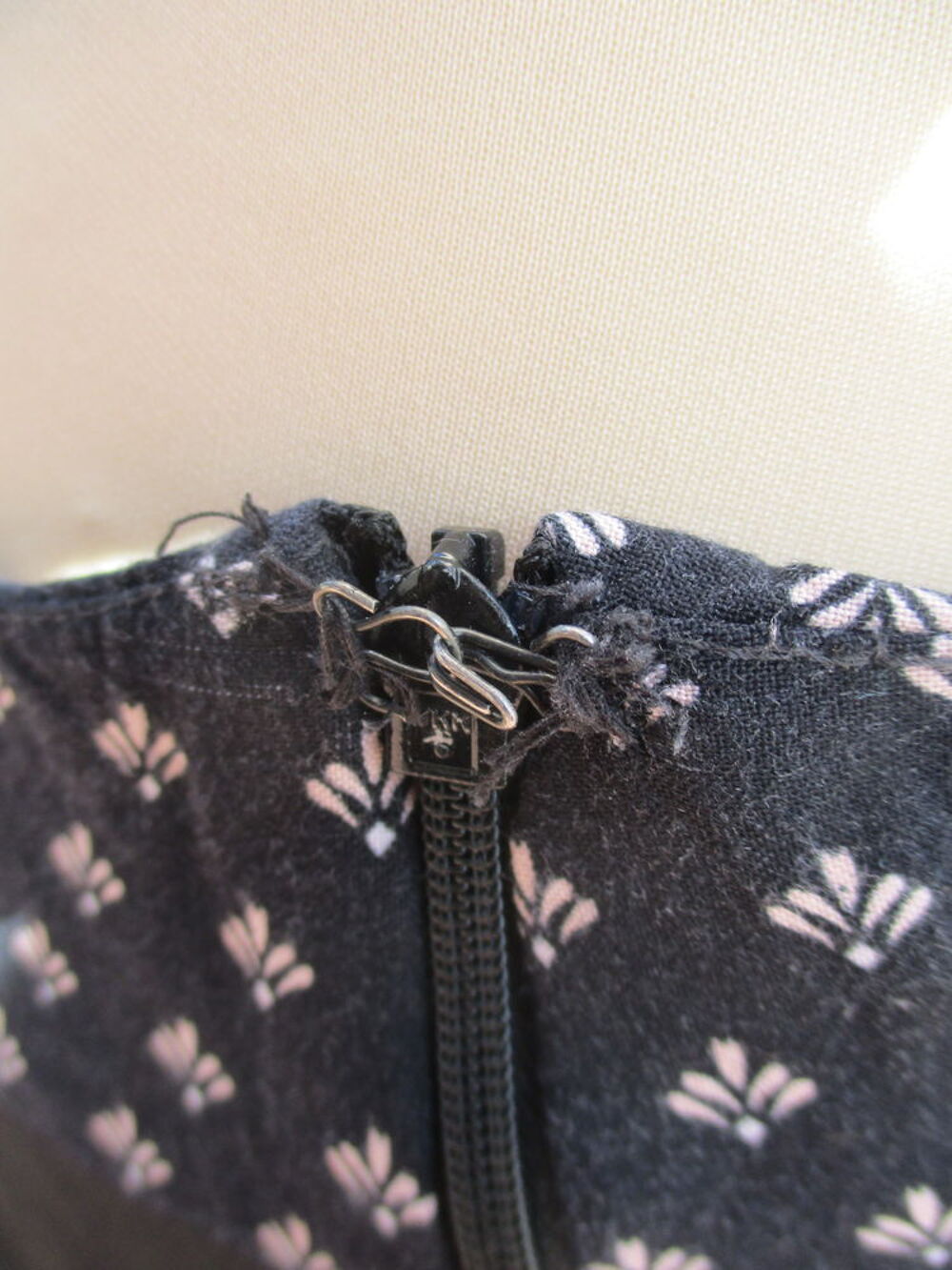 Jupe Noire/Imprim&eacute;e, fluide et doubl&eacute;e - Marque C&amp;A - Vintag Vêtements