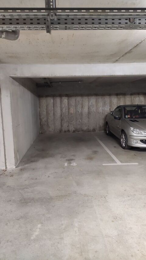  Parking / Garage � louer 12 m�