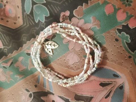bracelet �lastique multicolore feuille en m�tal argent�. 3 Carqueiranne (83)