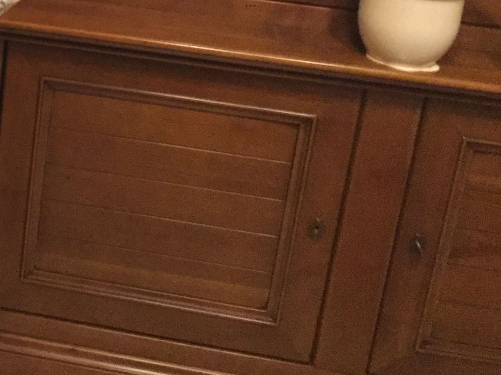 Buffet Vitr&eacute; en bois merisier style Louis Philippe Meubles