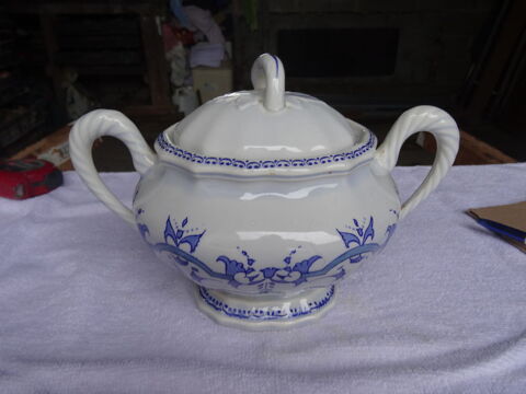 petite soupiers  salines France 15 Merville (59)