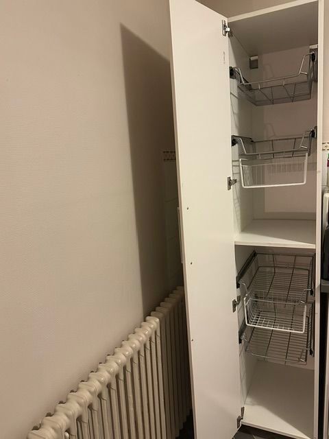 Colonne de rangement IKEA VEDDINGE avec paniers coulissants 120 Fougères (35)