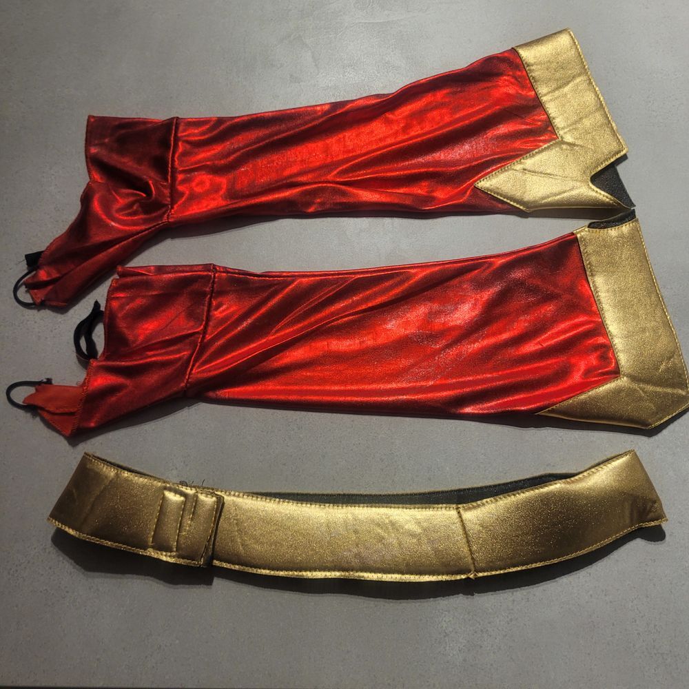 COSTUME WONDER WOMAN Vêtements