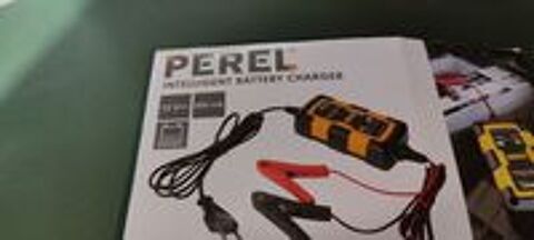   chargeur pour batterie 12 volts, filaire 220 volts. 