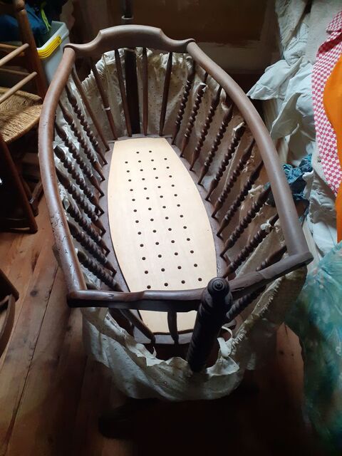 Berceau ancien 45 Thennes (80)