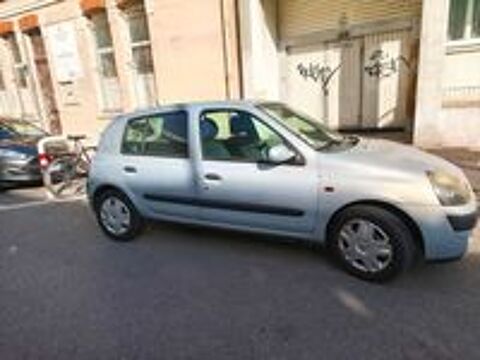 Clio II Clio 1.2i 16V Expression 2002 occasion 13007 Marseille