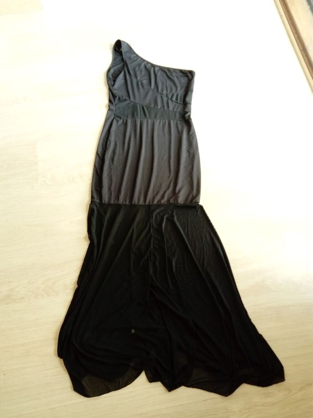  robe femme taille 40-42 Vêtements