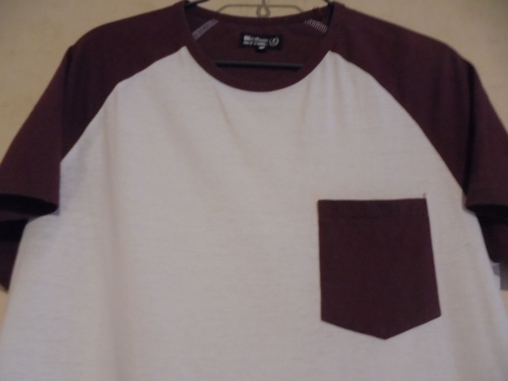 Tee-shirt bicolore poche Bizzbee (93) Vêtements