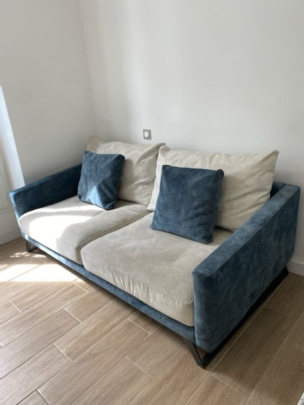 Canap&eacute; moderne en velours Meubles