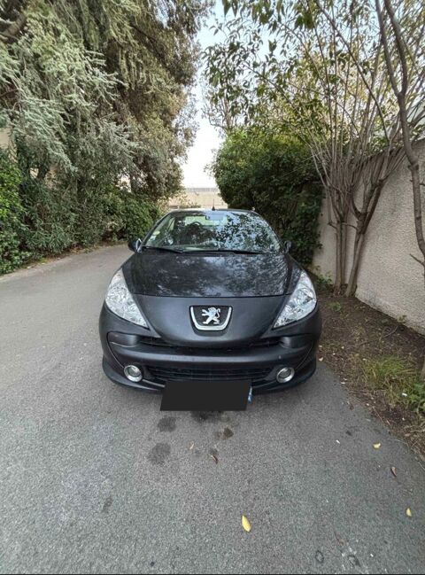 Peugeot 207 Bon &eacute;tat, entretien suivi.