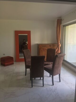  Appartement à louer 2 pièces 50 m²