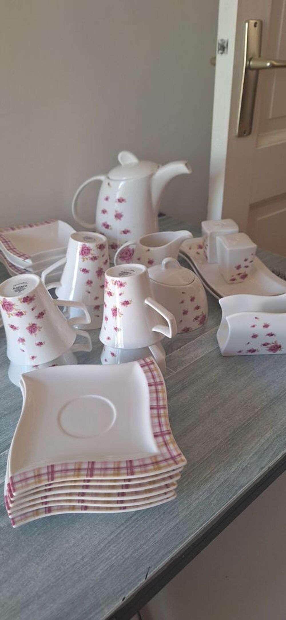 Set d'Assiettes + Vaisselles en porcelaine Cuisine