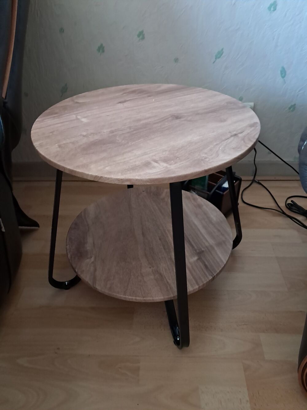 2 tables basses 15e l'unit&eacute; Meubles