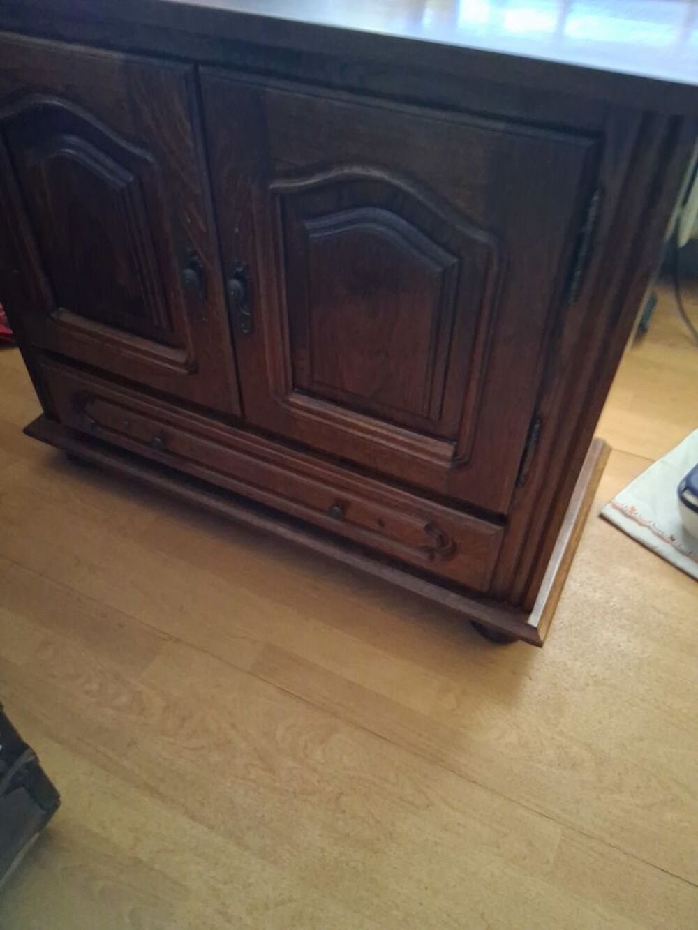 Petit meuble en ch&ecirc;ne marron Meubles
