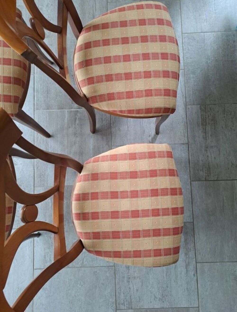 Table salle &agrave; manger Louis philippe Meubles