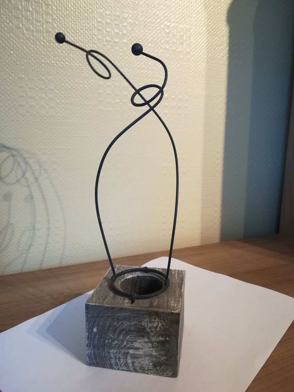 SOLIFLORE ORIGINAL,VASE / BOUGEOIR sur socle carr&eacute; bois gris Décoration