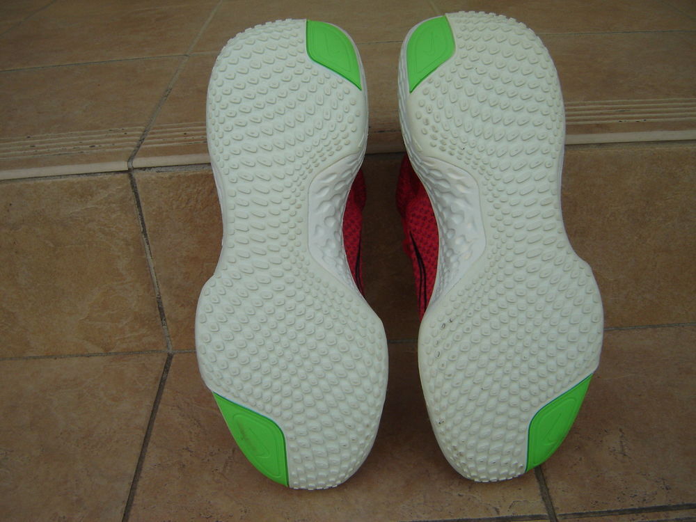  BASKET NIKE ZOOMX RUNNING NEUVE SANS ETIQUETTE Sports
