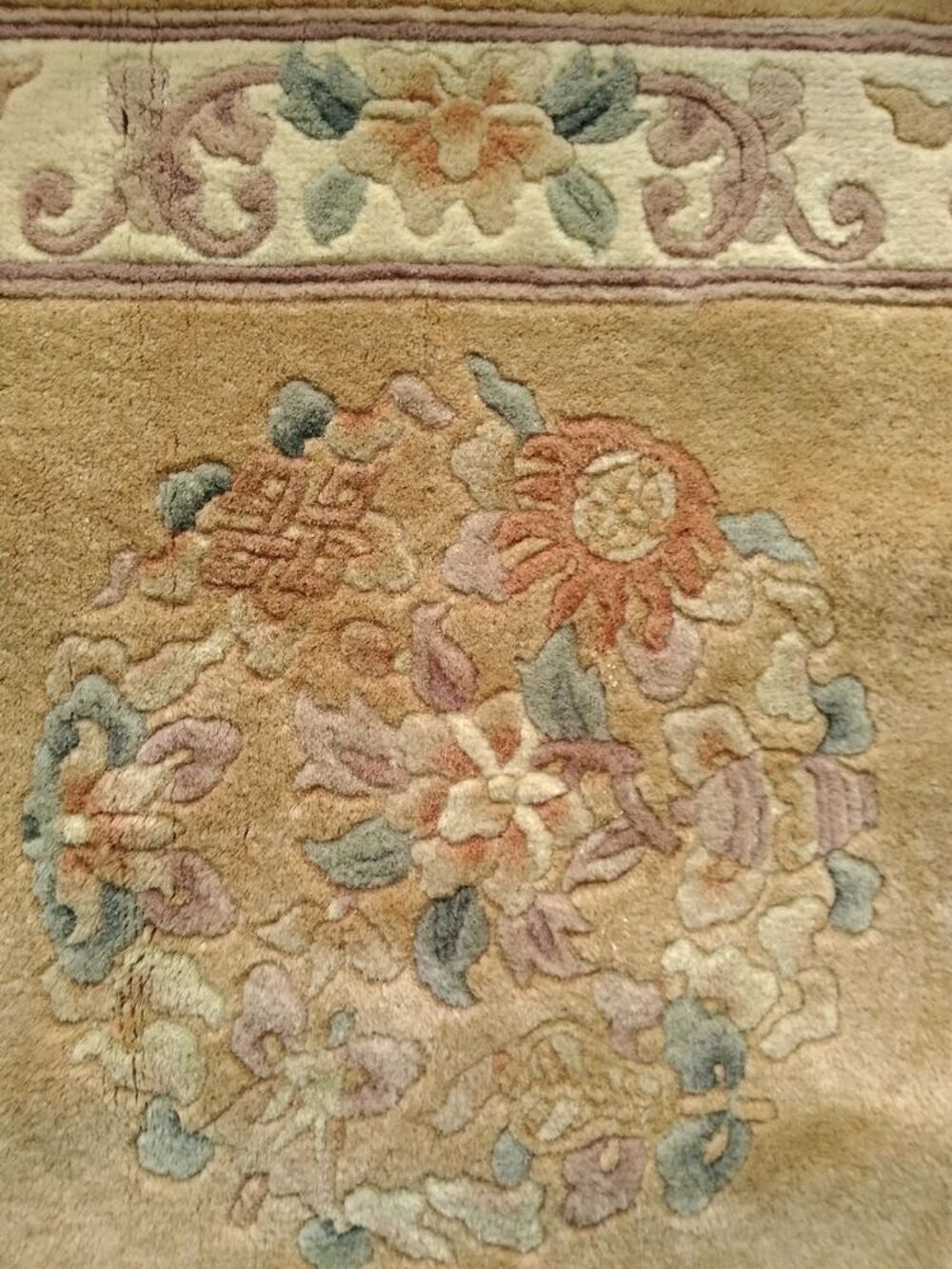 JOLI TAPIS EPAIS 70x140 mille noeud/pouce Meubles