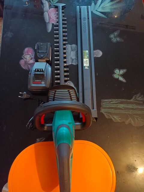 Taille haie lectrique Bosh AHS 50-20 LI Bourges (18)