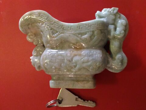 Verseuse rituelle en jade 3000 Mars-la-Tour (54)