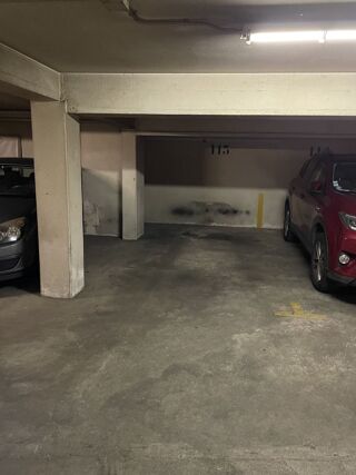  Parking / Garage � louer 12 m� Paris