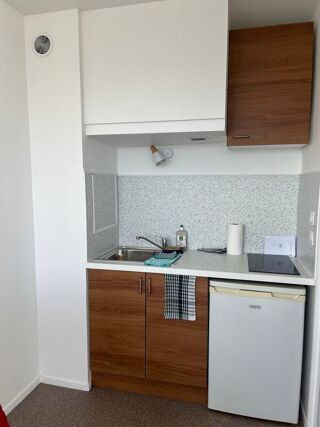  Appartement à louer 1 pièce 27 m² Tours