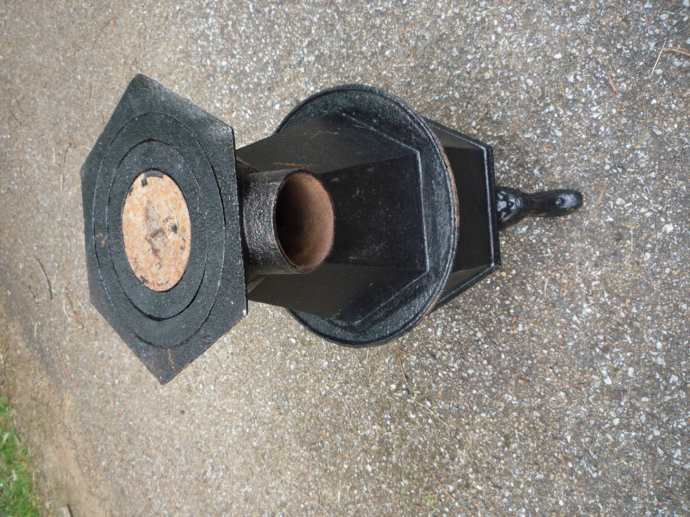 Ancien fourneau chauffe fers &agrave; repasser/po&ecirc;le bois fonte
Bricolage