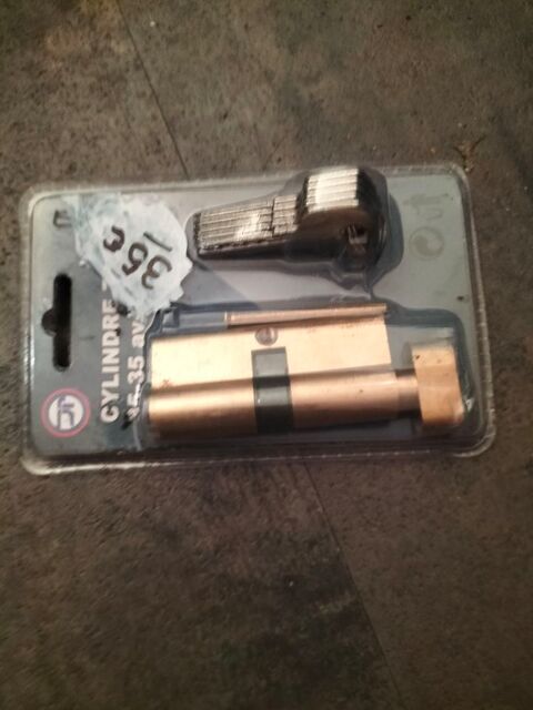Cylindre 35-,35 avec 5 cl�s neuf 35 Cachan (94)