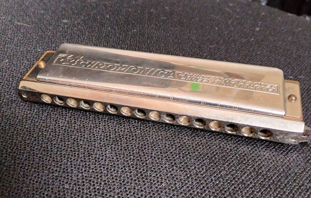 harmonica chromatique avec &eacute;tui Instruments de musique