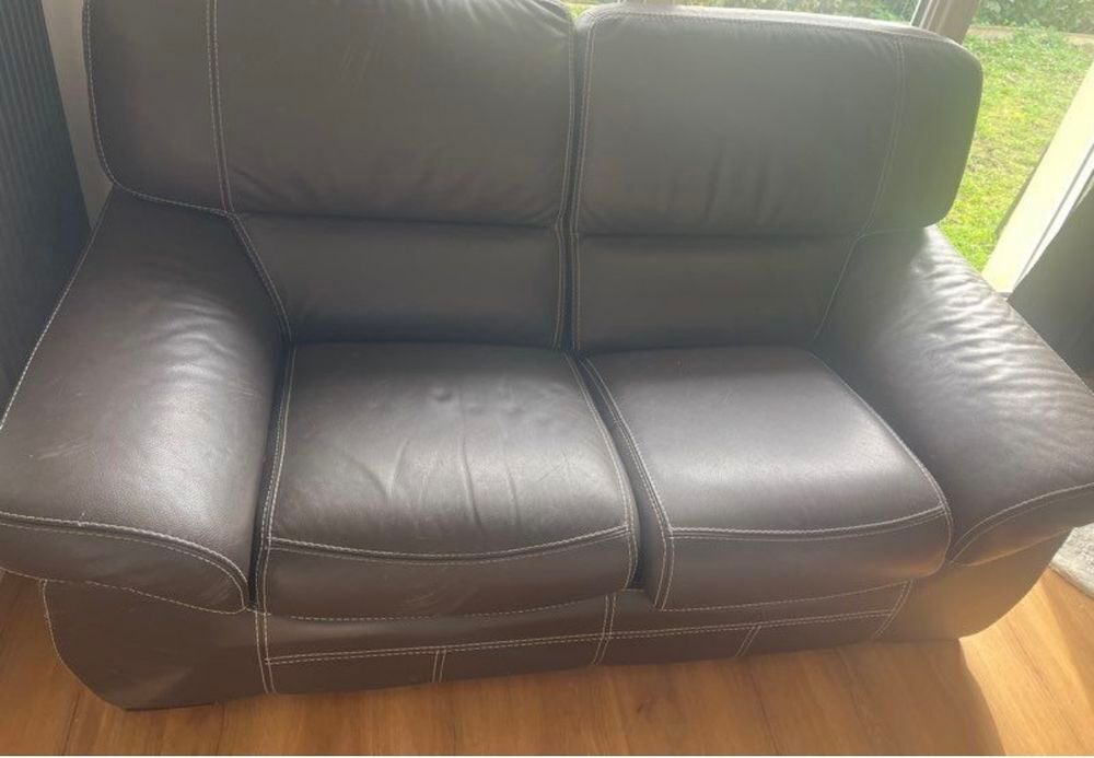 Canap&eacute; et fauteuil en cuir Meubles