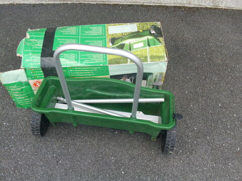 CHARIOT D'EPANDAGE 30 Pont-Pan (35)