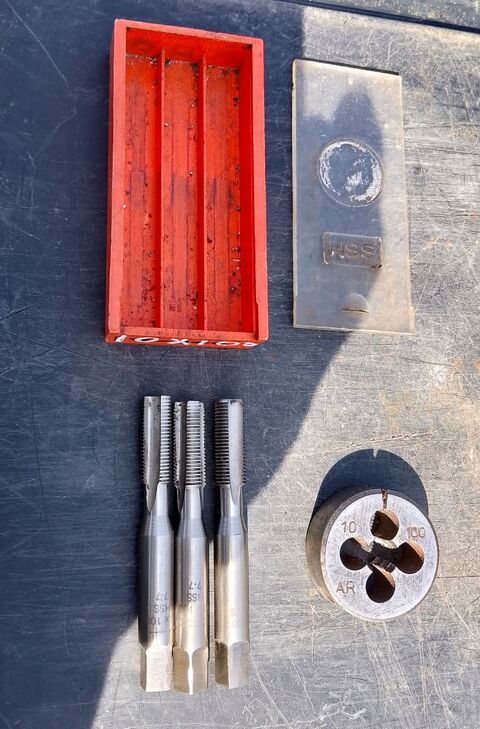 10x100 jeu tarauds filiere 55 Saint-Jean-de-Fos (34)