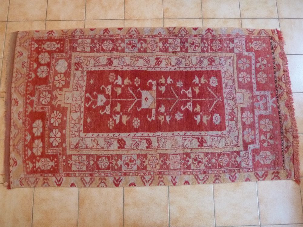 Tapis turc ancien d'Ortakoy / Nigde,
204 cm x 116 cm Décoration