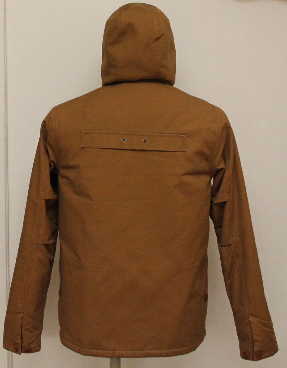 Veste tabac capuche CARHARTT 
Taille S Vêtements